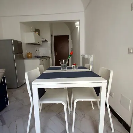 Holidayhouseimperia شقة *